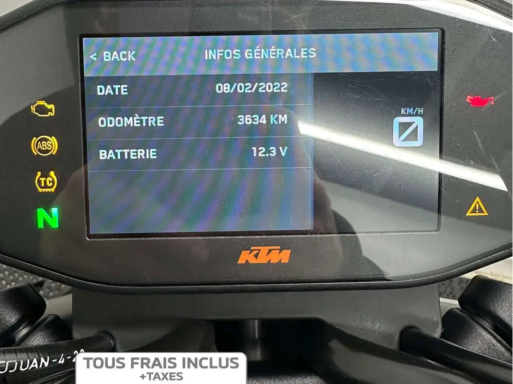 2023 KTM 890 DUKE R