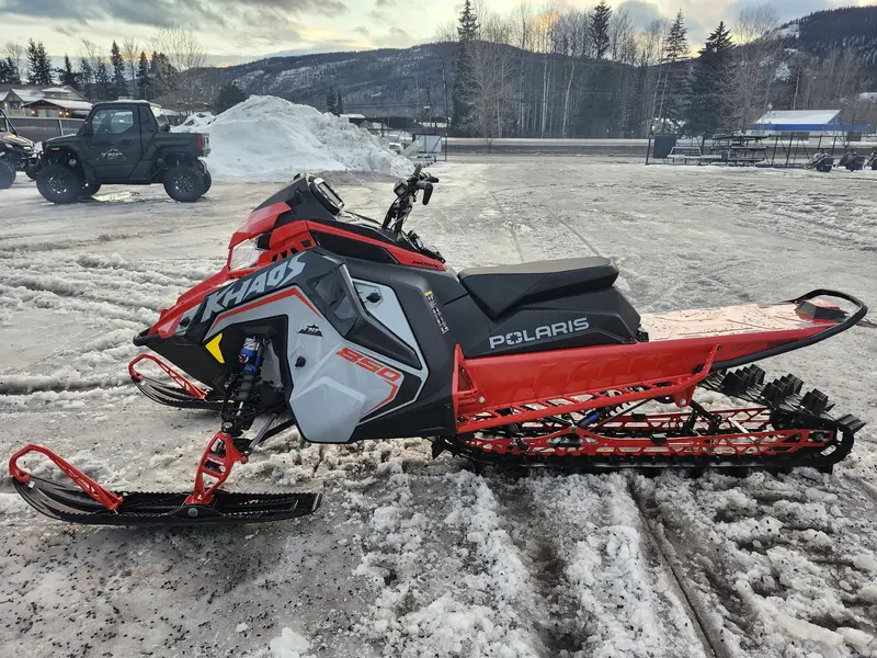 2025 Polaris 850 RMK KHAOS 155 - 7S Display **DEALER TESTED**