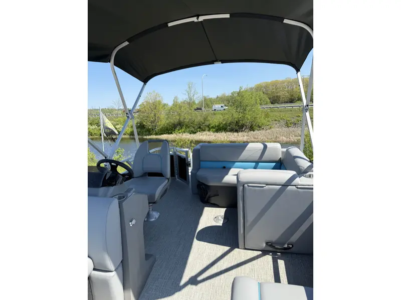 Legend LE 17 RS W/ 25 ELPT 4S Merc & Mooring cover 2025