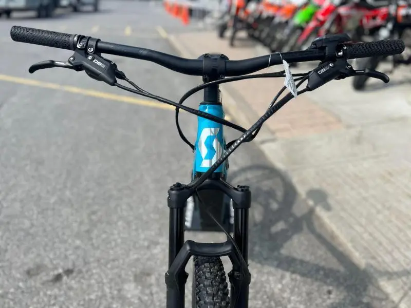 2025 Scott STRIKE 940 MEDIUM