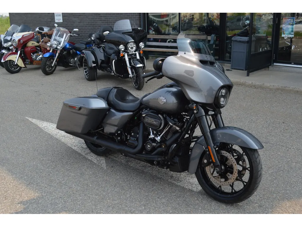 2021 Harley-Davidson FLHXS 