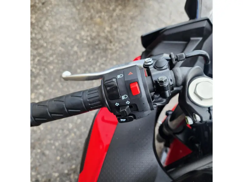 2025 Kawasaki Ninja 500 SE