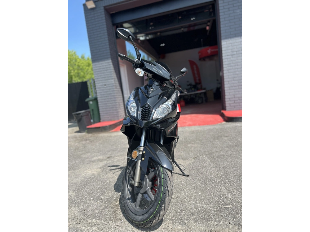 Scootterre Voyageur 2023 alt