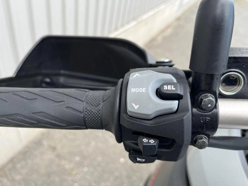 Suzuki V-strom 1000x 2018 alt