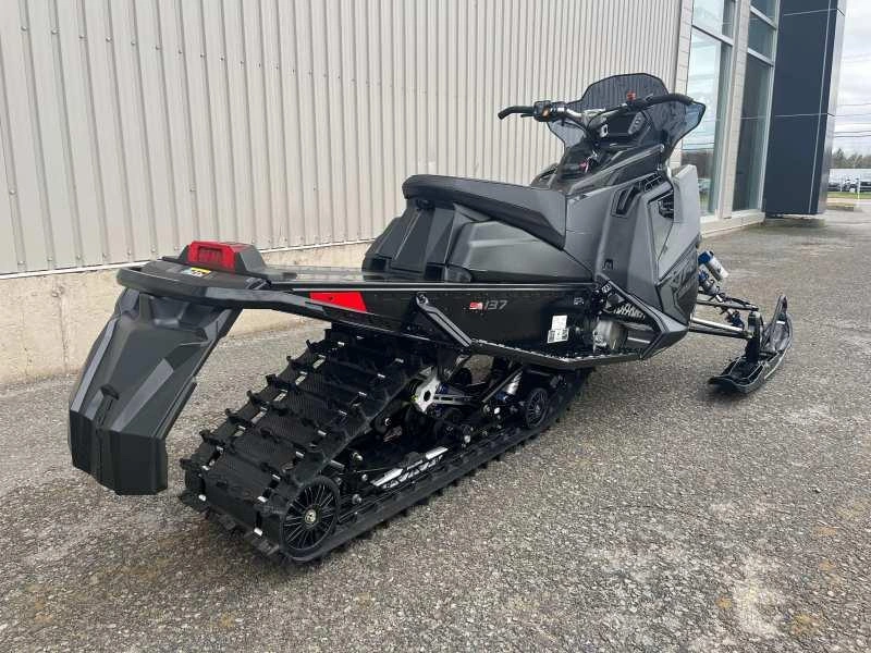 Polaris 850 Indy Vr1 137 2025 alt