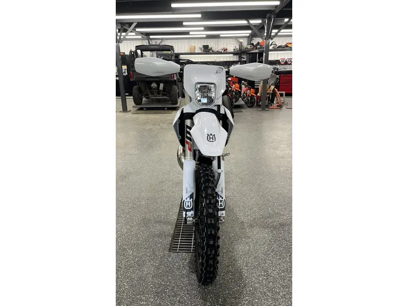 2025 Husqvarna TE 300 PRO