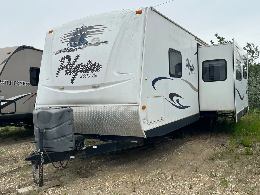 2008 Pilgrim 31fpbhss alt