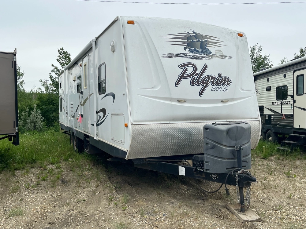 2008 Pilgrim 31fpbhss alt