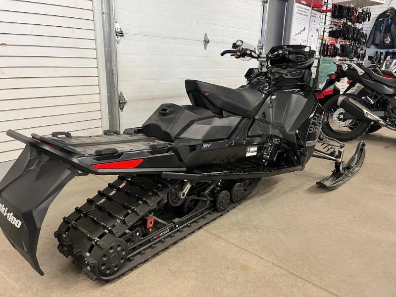 Ski-doo Renegade 850x E-tec 2018 alt
