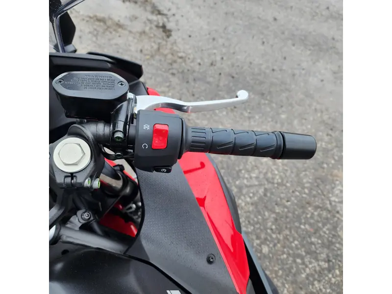 2025 Kawasaki Ninja 500 SE