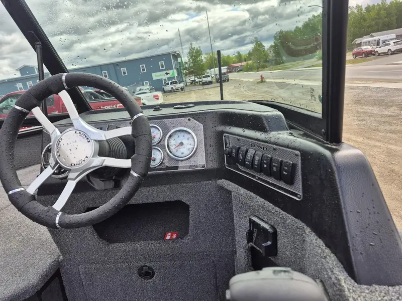 Lund Boat Co 1775 IMPACT XS 2025
