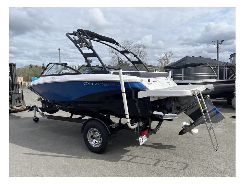 2019 Regal Regal Surf 19 Pieds alt