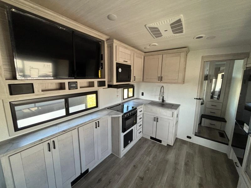 2025 Blackthorn 27 Bh alt