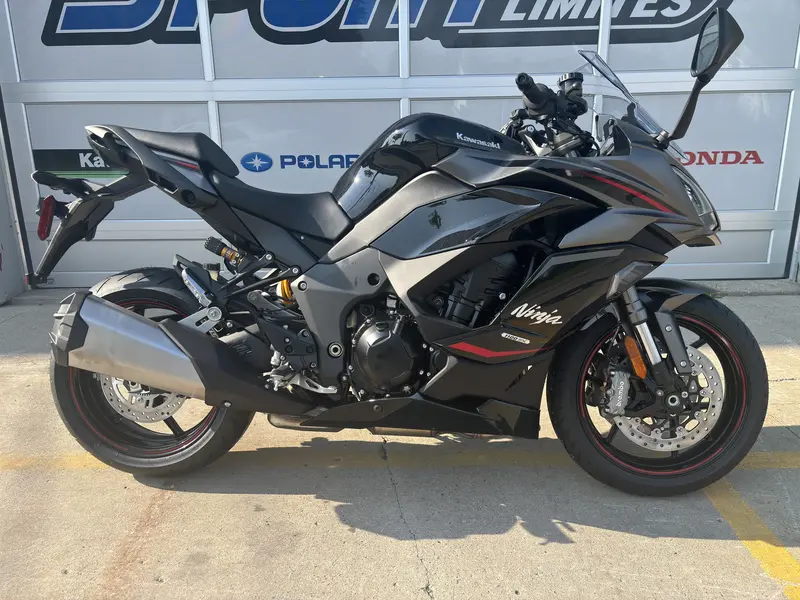 2025 Kawasaki NINJA 1100SX SE
