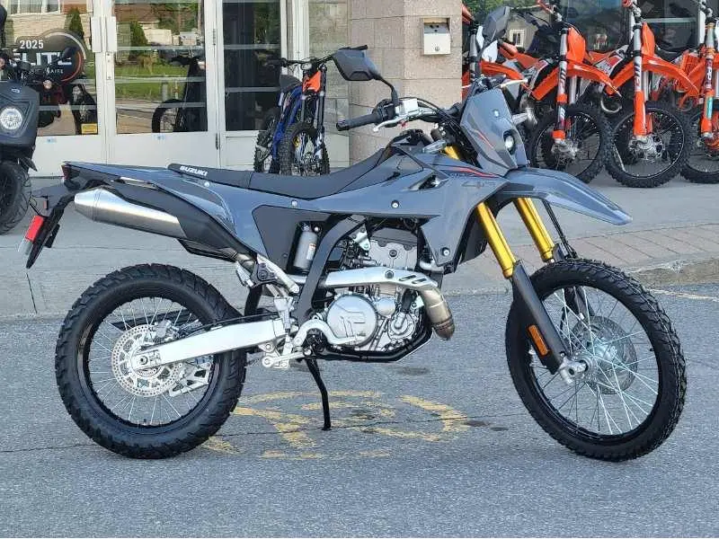 2025 Suzuki DR-Z4S thumbnail 3