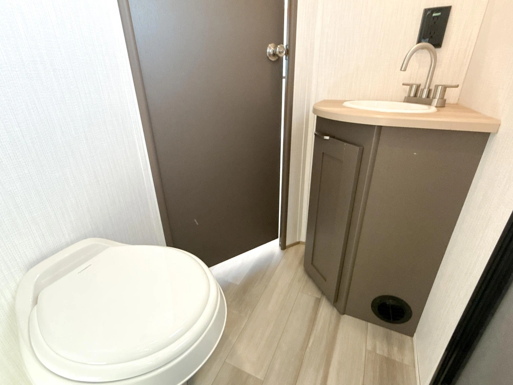 2025 Avenir Avenir A-27bh alt