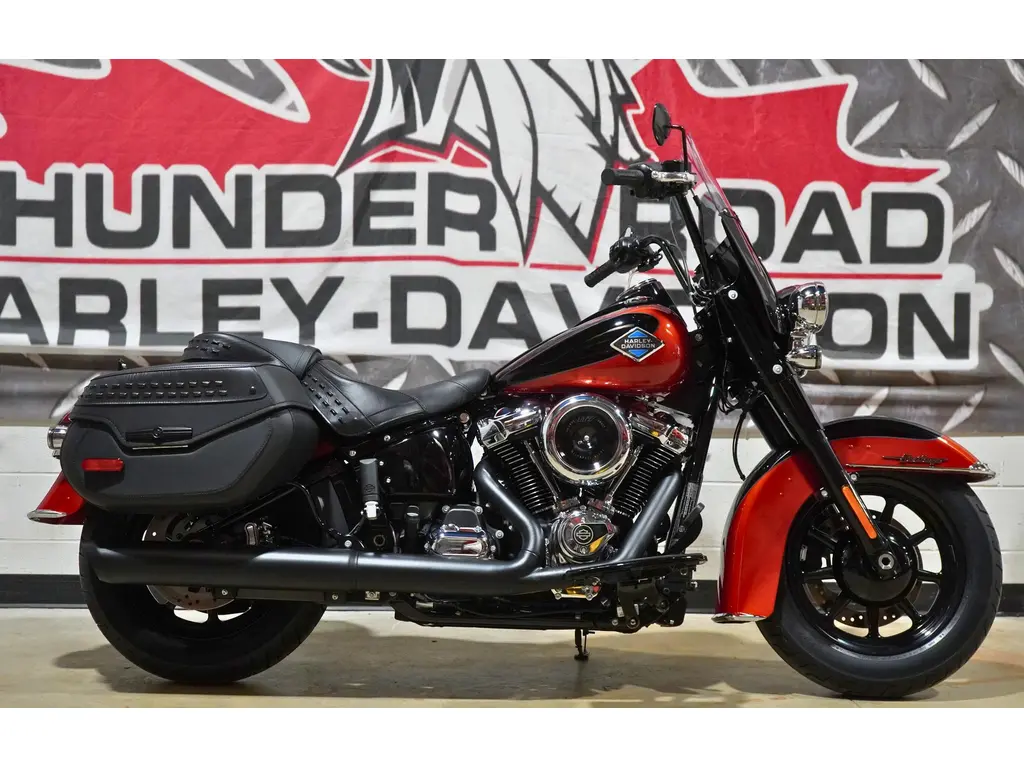 2025 Harley-Davidson FLHC - HERITAGE CLASSIC