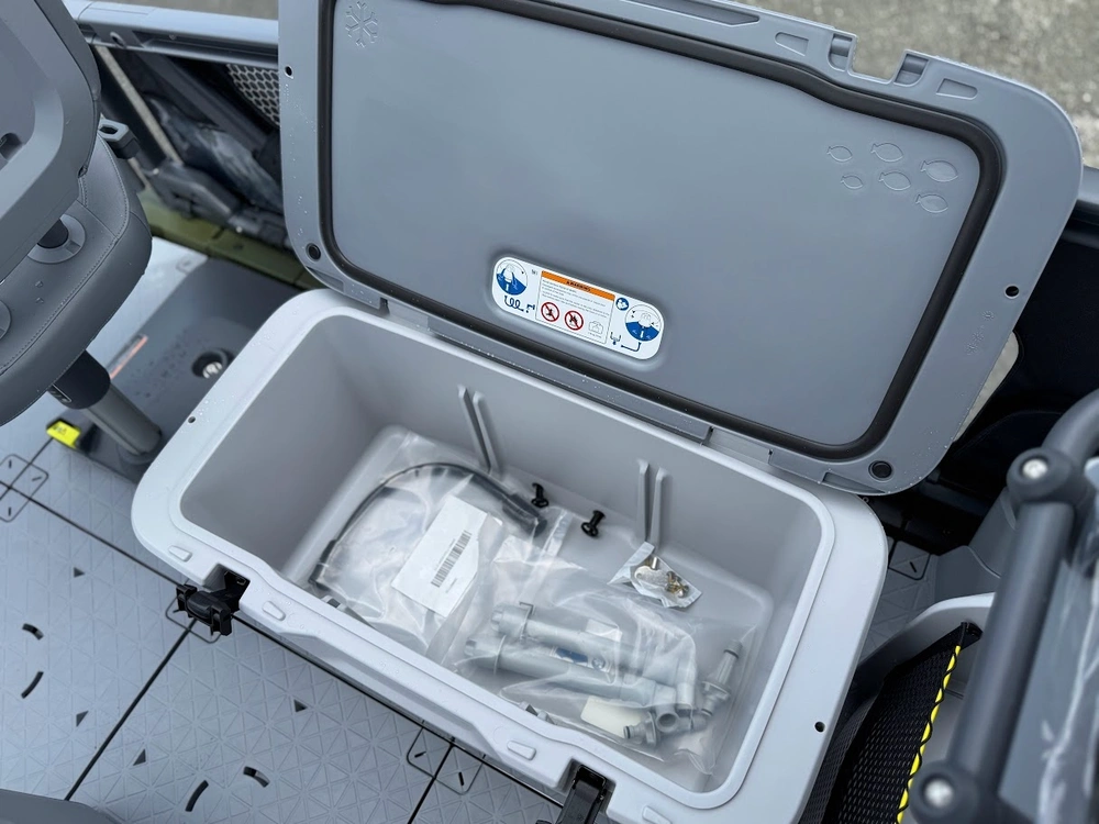 2025 Sea-doo Switch Fish 18' 170 Hp alt