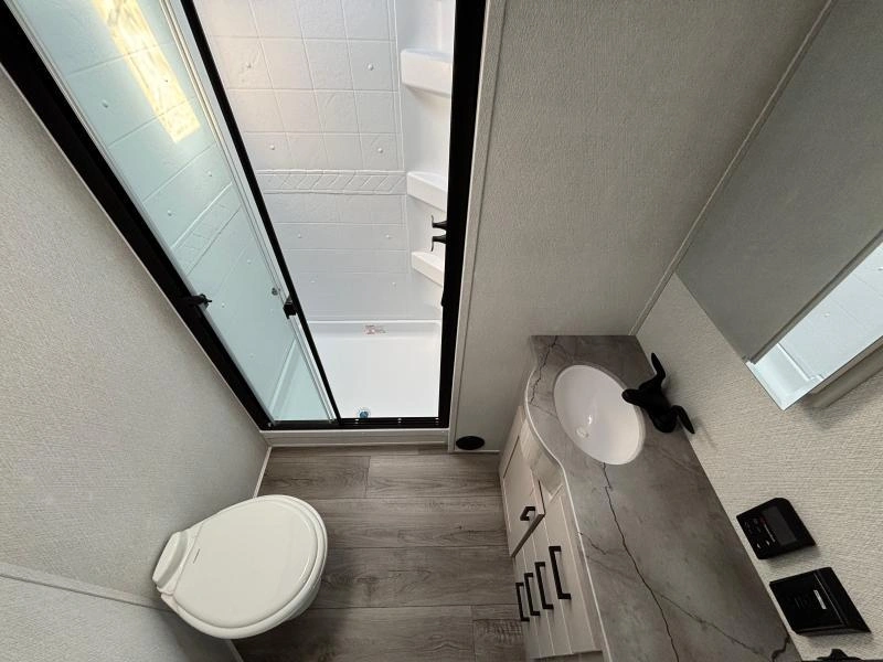 2025 Blackthorn 27 Bh alt