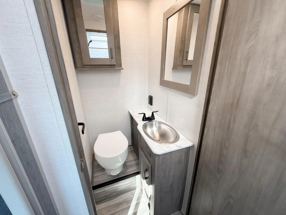 2024 Gulf Stream 6280le Conquest E-350 Super Duty Motorhome alt