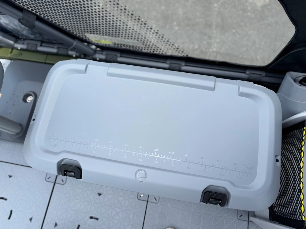 2025 Sea-doo Switch Fish 18' 170 Hp alt