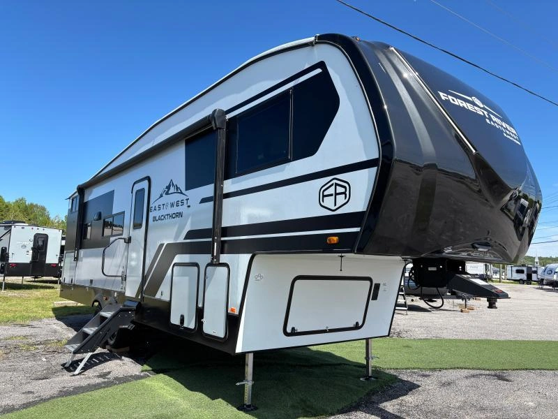 2025 Blackthorn 27 Bh alt