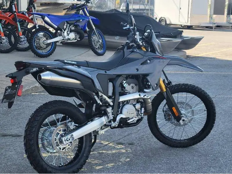 2025 Suzuki DR-Z4S thumbnail 18