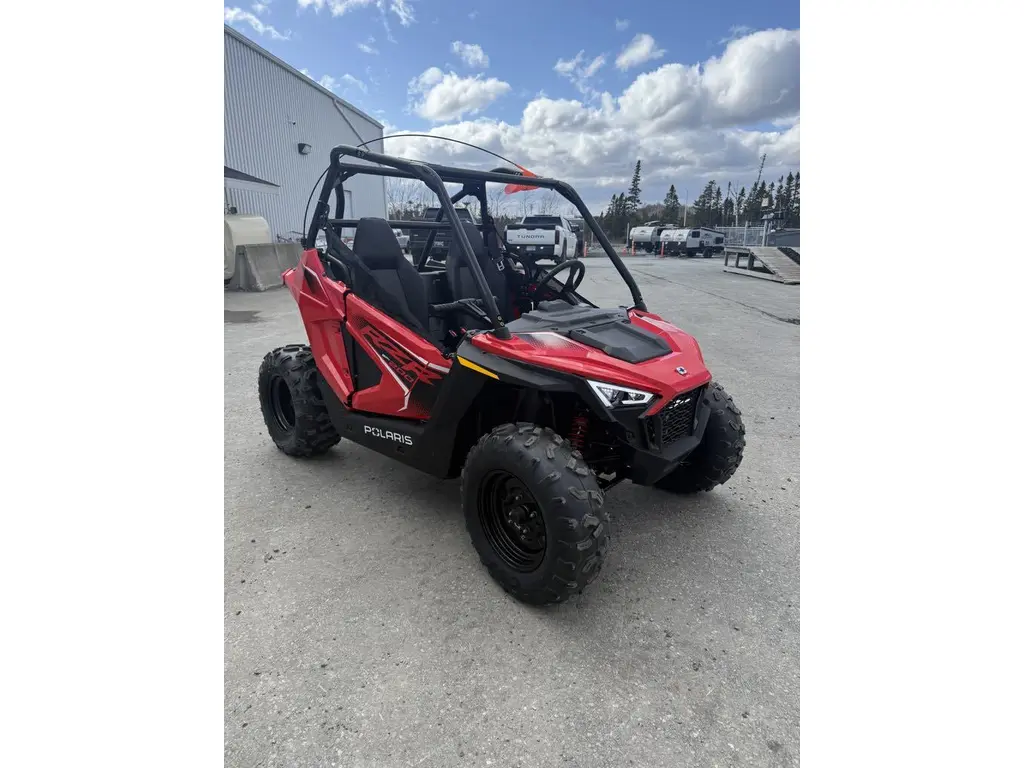2025 Polaris RZR 200 EFI - INDY RED