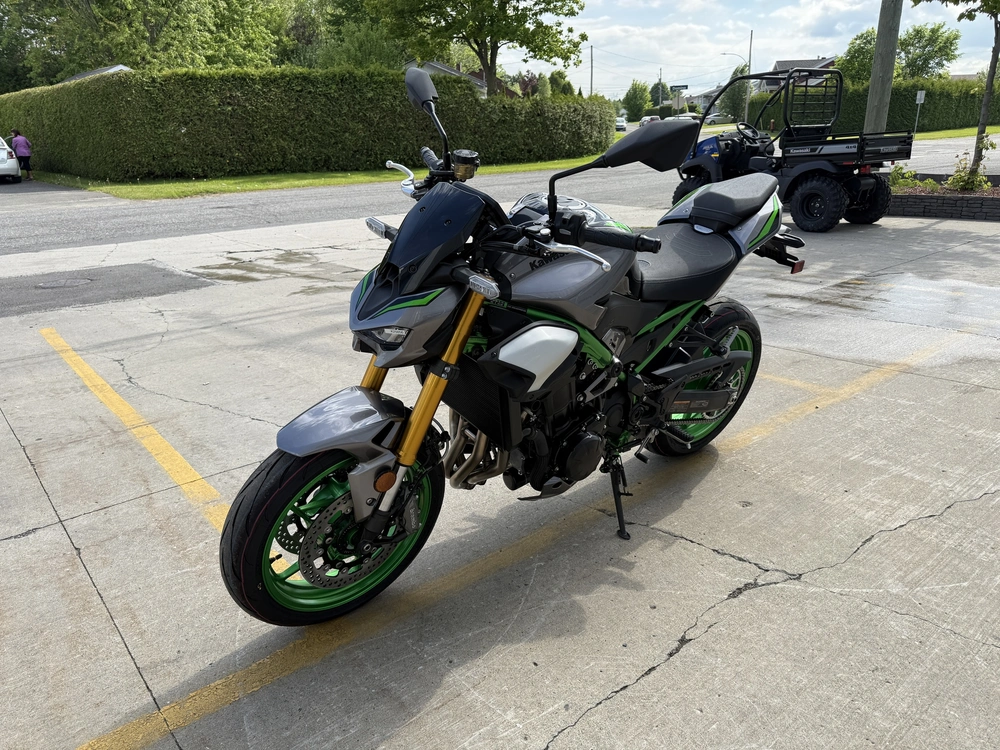 Kawasaki Z900 Se 2025 alt