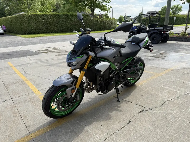 2025 Kawasaki Z900 SE thumbnail 5
