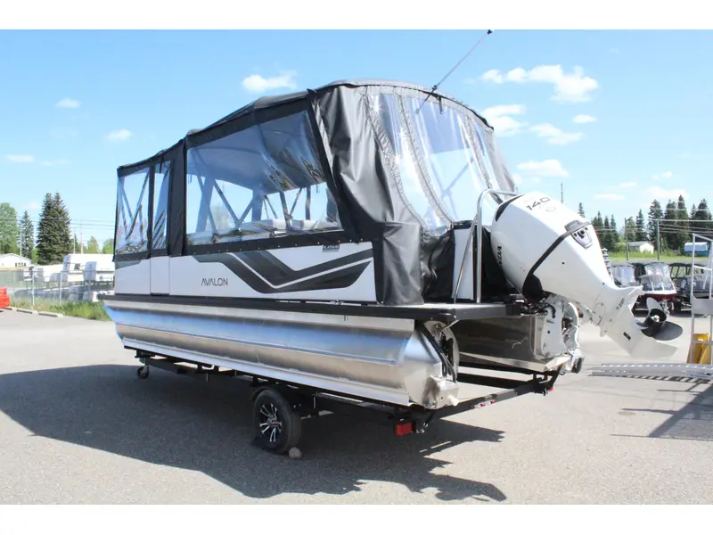 Avalon 2385 Venture 85 RF (Rear Fish) 2025