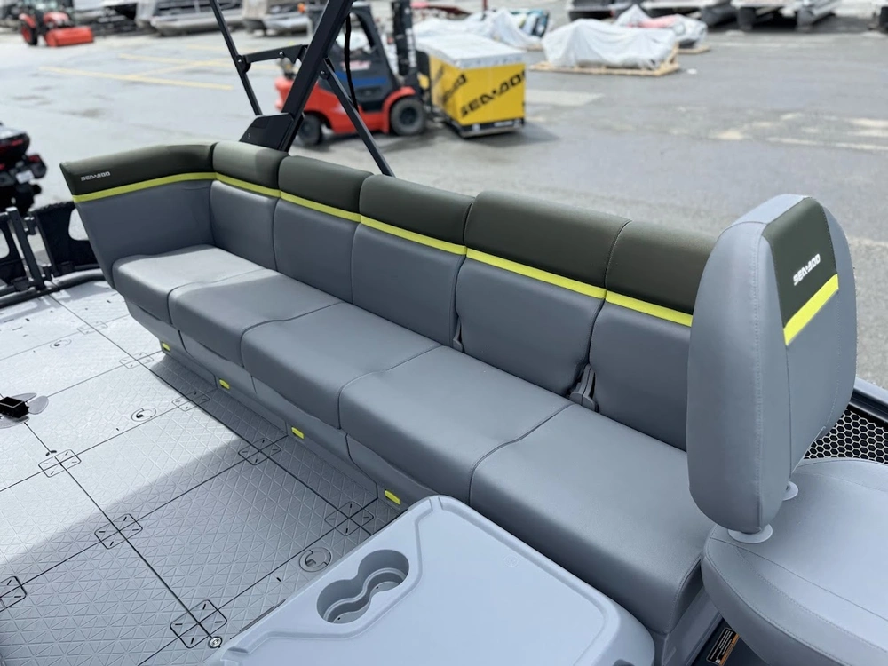 2025 Sea-doo Switch Fish 18' 170 Hp alt