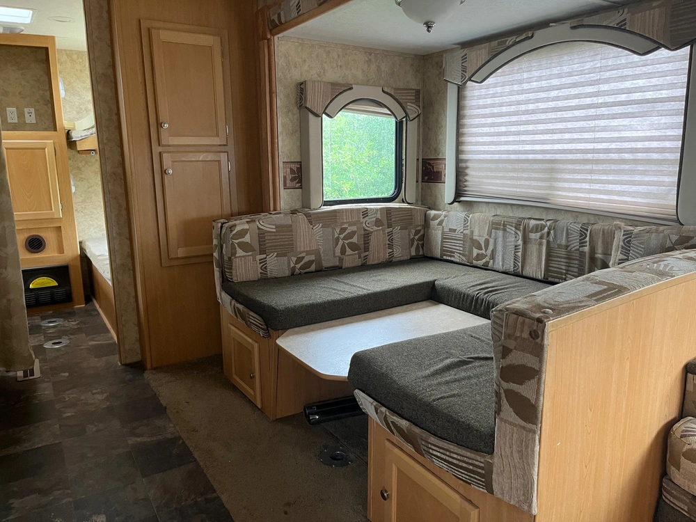 2008 Pilgrim 31fpbhss alt