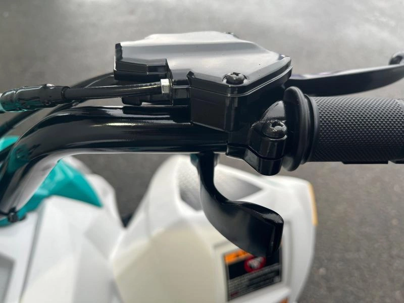 Polaris Outlaw 110 Efi - Blanc-vert 2025 alt