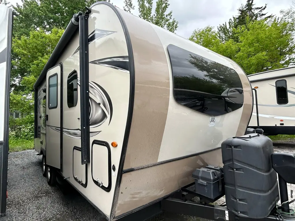 2018 Flagstaff Micro-lite 23LB