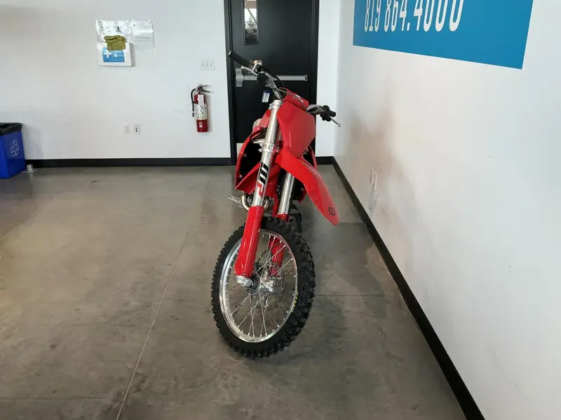 2025 GASGAS MC 250F thumbnail 3