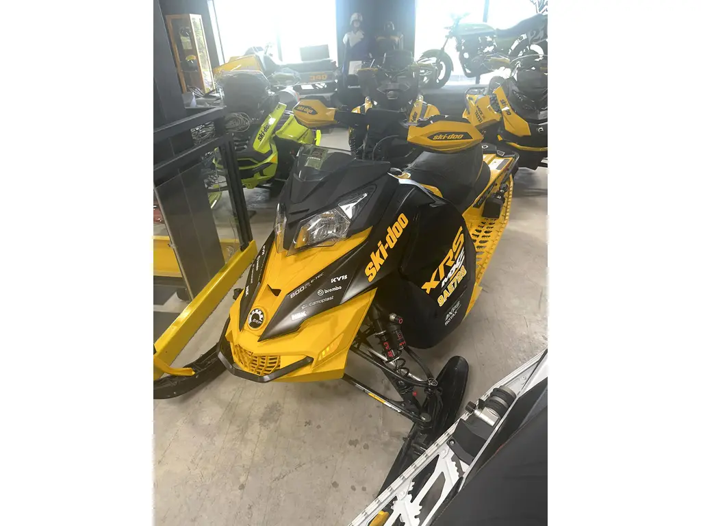 2014 Ski-Doo MXZ 800 XRS