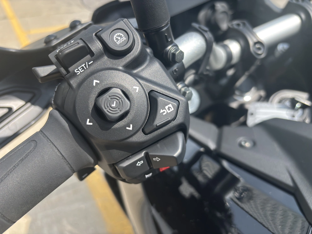 Yamaha Tracer 9 Y-amt 2025 alt
