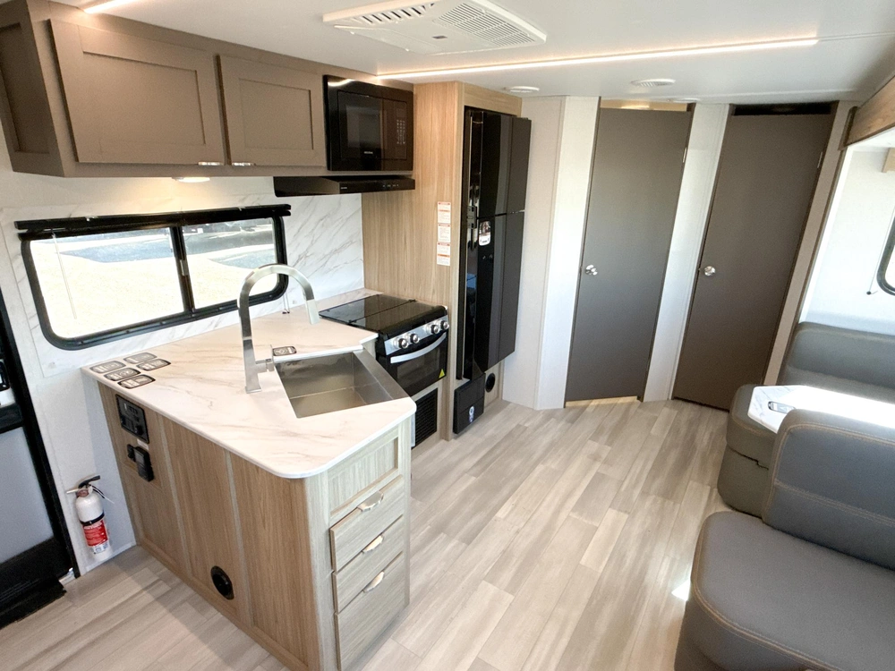 2025 Avenir Avenir A-24rb Travel Trailer alt