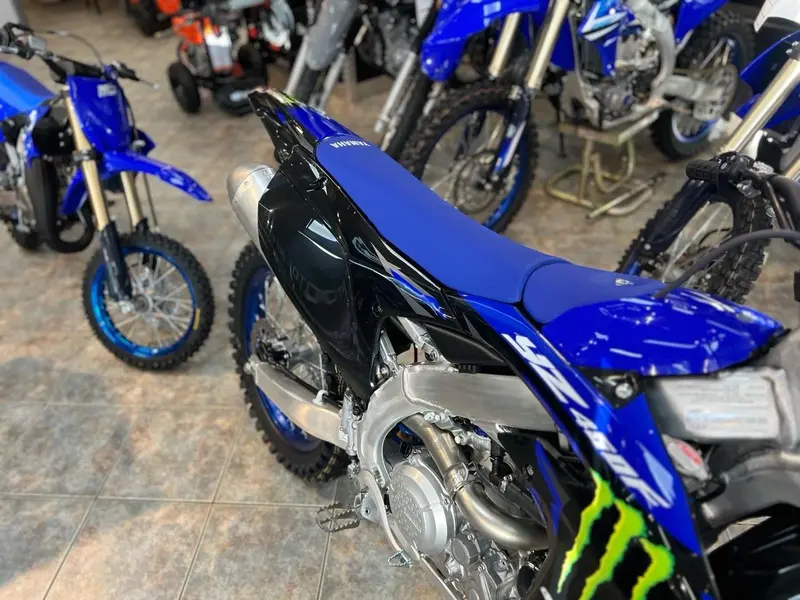 2025 Yamaha YZ450F thumbnail 8