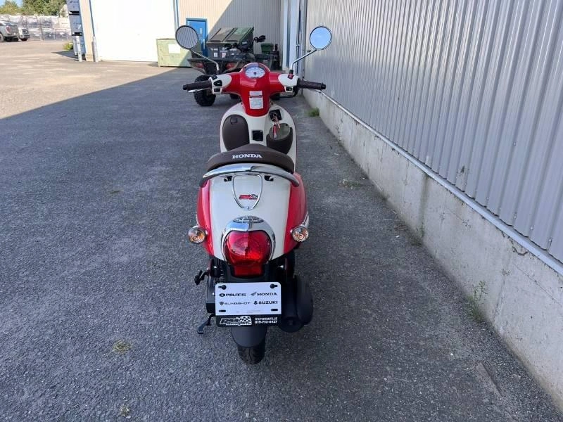 2025 Honda Giorno alt