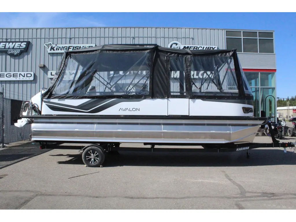 2025 Avalon 2385 Venture 85 RF (Rear Fish)