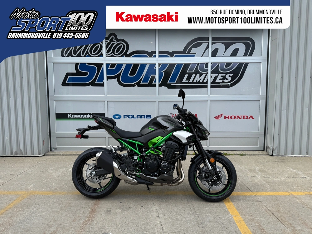 2025 Kawasaki Z900 Abs alt