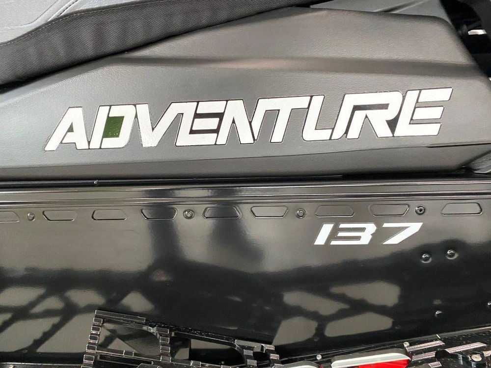 2024 Polaris Sno 650 Indy Adventure 13 alt