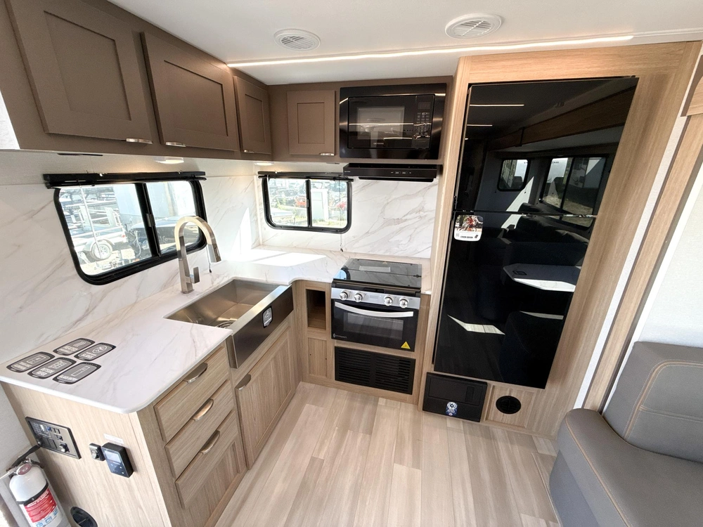 2025 Avenir Avenir A-25rk alt