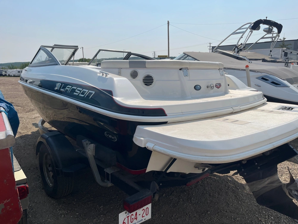 2013 Larson Lx 185s alt