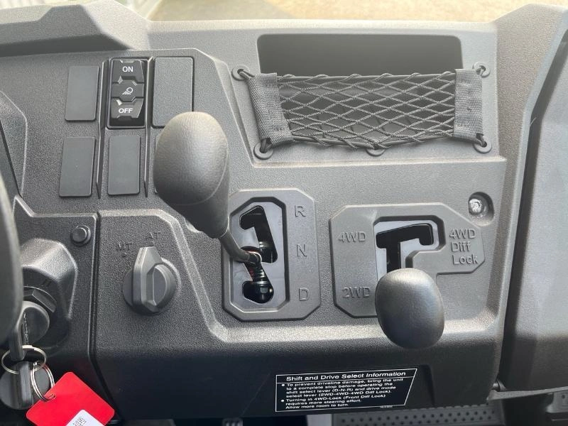 2025 Honda Pioneer 700-2p Dlx alt