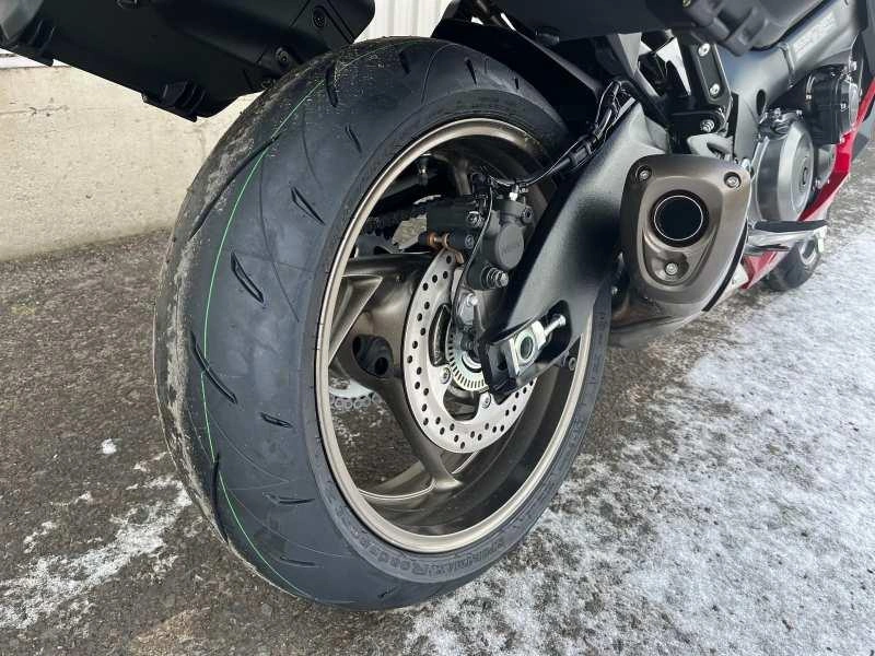 2024 Suzuki Gsx-s1000gt alt