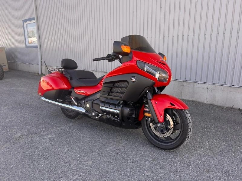 Honda Gold Wing F6b 2014 alt