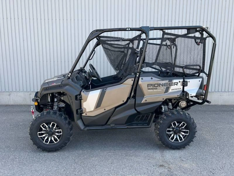 2024 Honda Pioneer 1000 5 Pl Trail Edition alt